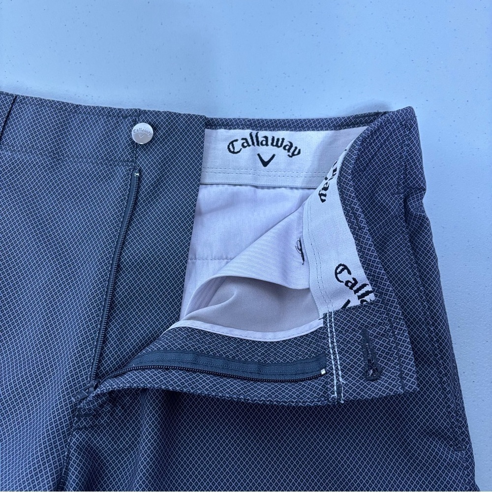 Callaway Men's Golf Shorts Size 34 Waist Button Zip Front Bermuda Chino - Picture 4 of 9